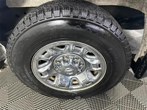 2019 Nissan NV Passenger NV3500 HD SL V8