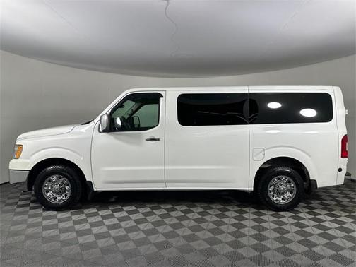 2019 Nissan NV Passenger NV3500 HD SL V8
