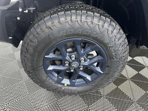 Granite Crystal Clearcoat Metallic 2026 Jeep Wrangler Sport