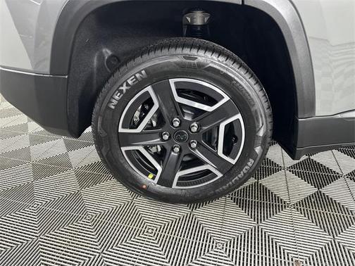 2026 Jeep Cherokee LAREDO/LIMITED