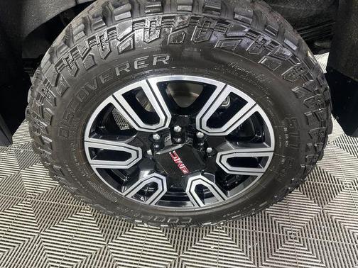 Onyx Black 2022 GMC Sierra 2500 AT4