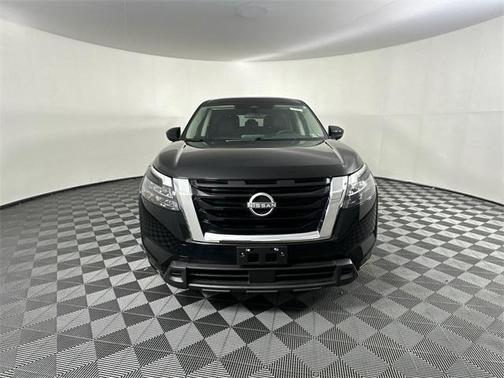 2024 Nissan Pathfinder S