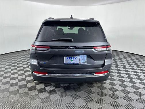 Metallic 2023 Jeep Grand Cherokee 4xe Base