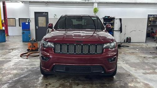 2017 Jeep Grand Cherokee Altitude