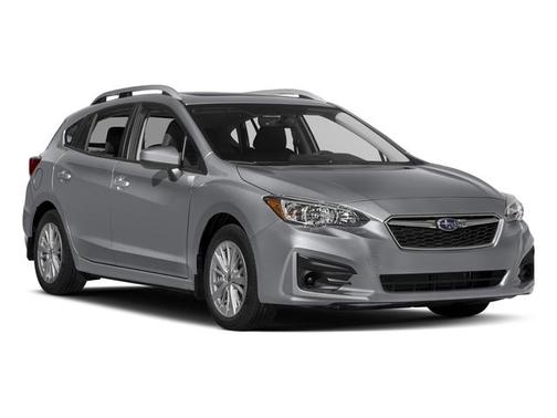 Crystal White Pearl 2017 Subaru Impreza 2.0i