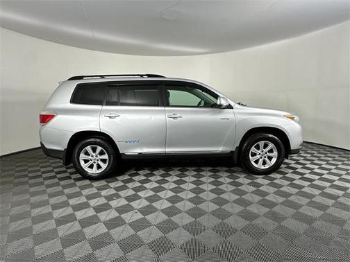 2011 Toyota Highlander SE
