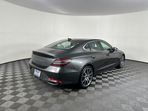 Makalu Gray 2025 Genesis G70 2.5T