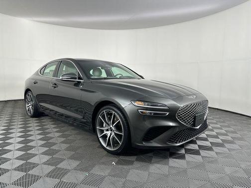 Makalu Gray 2025 Genesis G70 2.5T
