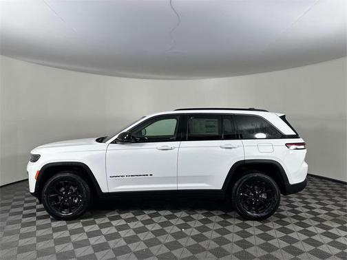 2026 Jeep Grand Cherokee Laredo