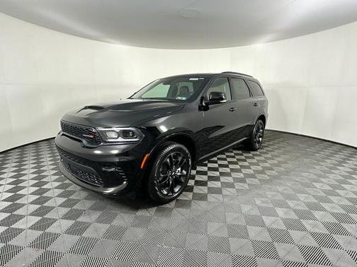 DB Black Crystal Clearcoat 2026 Dodge Durango GT