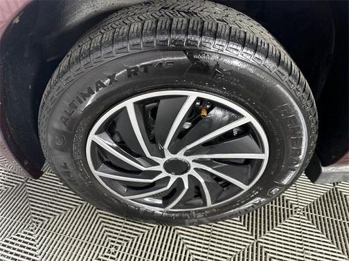 2004 Chevrolet Impala Base