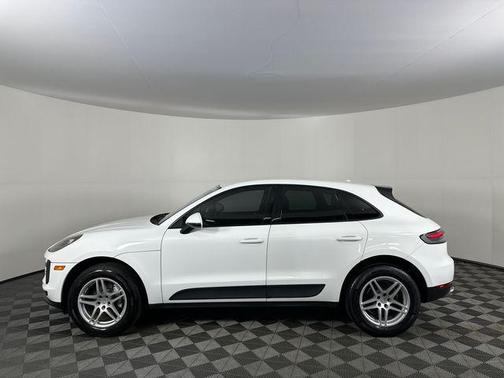 2020 Porsche Macan Base