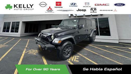 Black Clearcoat 2021 Jeep Wrangler Unlimited Sport Altitude