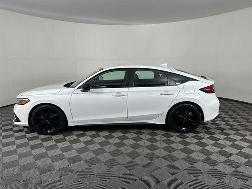 White 2022 Honda Civic Sport