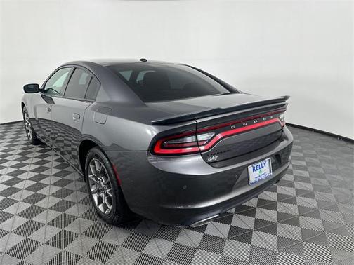 2017 Dodge Charger SE