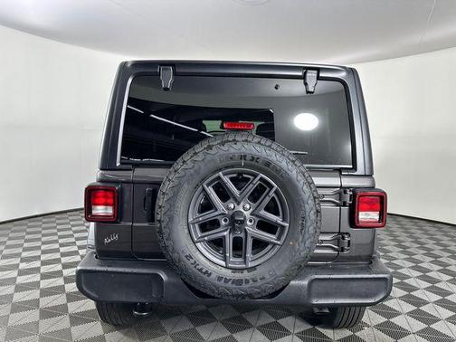 Granite Crystal Clearcoat Metallic 2026 Jeep Wrangler Sport
