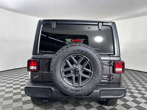 Granite Crystal Clearcoat Metallic 2026 Jeep Wrangler Sport