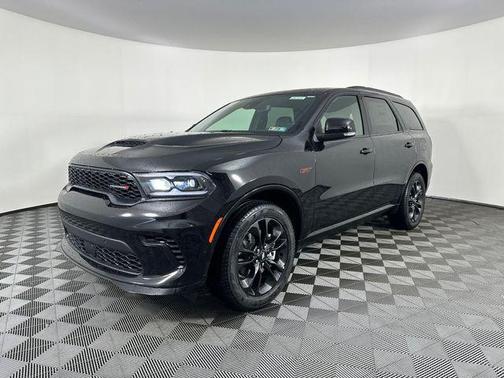 DB Black Crystal Clearcoat 2026 Dodge Durango GT