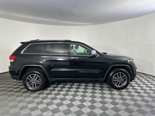 Diamond Black 2022 Jeep Grand Cherokee WK Limited
