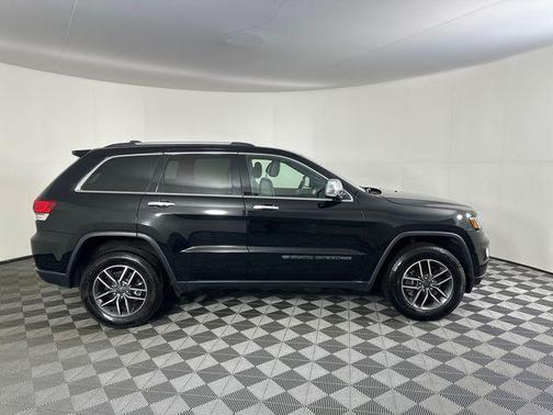 Diamond Black 2022 Jeep Grand Cherokee WK Limited