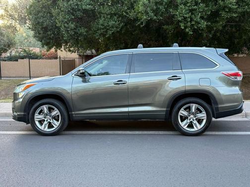 2015 Toyota Highlander Limited Platinum