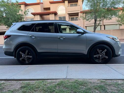 Iron Frost 2018 Hyundai SANTA FE SE