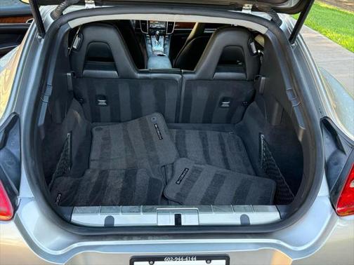 2012 Porsche Panamera 4