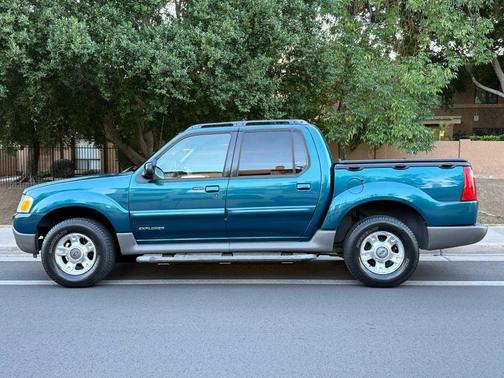 2001 Ford Explorer Sport Trac Base