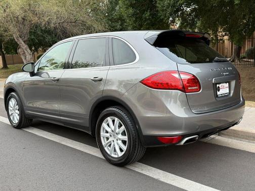 2013 Porsche Cayenne Cayenne