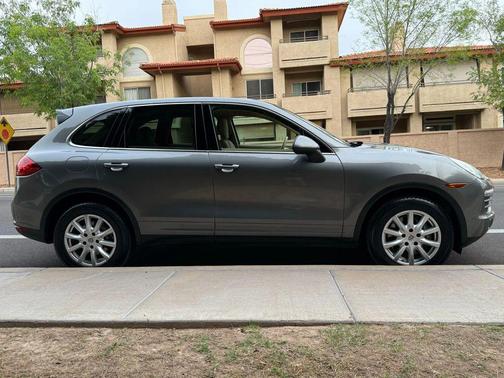 2013 Porsche Cayenne Cayenne