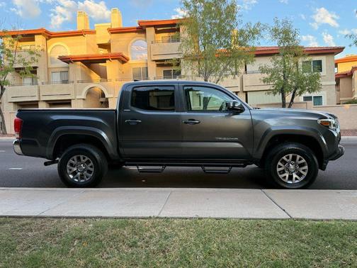 2016 Toyota Tacoma SR5