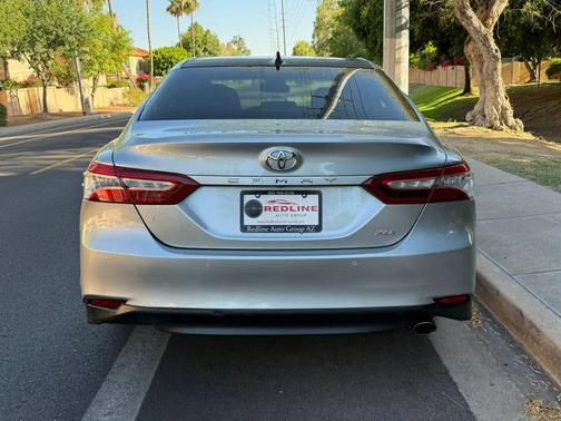 Celestial Silver Metallic 2019 Toyota Camry XLE