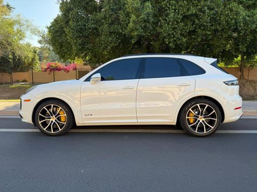 White 2021 Porsche Cayenne GTS