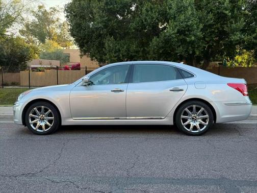 2011 Hyundai Equus Signature