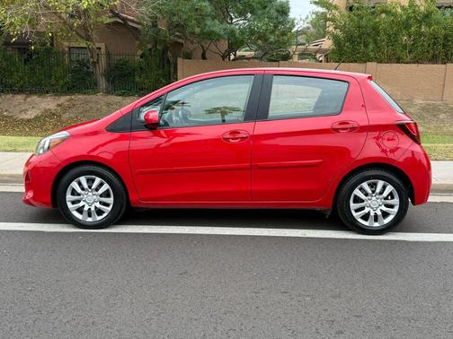 2015 Toyota Yaris L