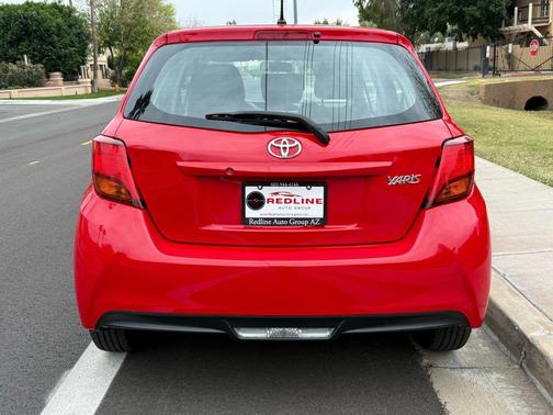 2015 Toyota Yaris L
