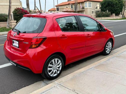 2015 Toyota Yaris L