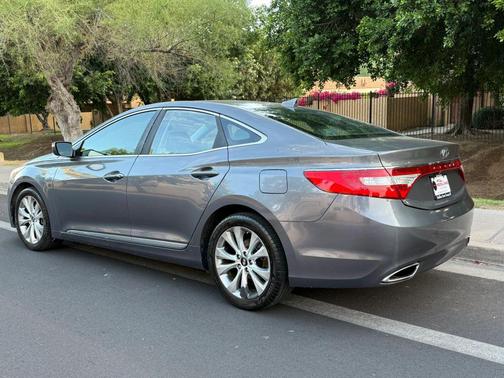 Gray 2013 Hyundai Azera Base