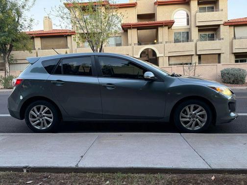 2013 Mazda Mazda3 i Grand Touring