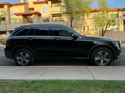2019 Mercedes-Benz GLC 300 Base
