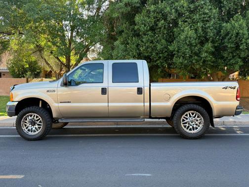 Gold 2000 Ford F-250 Long Bed