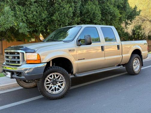 Gold 2000 Ford F-250 Long Bed