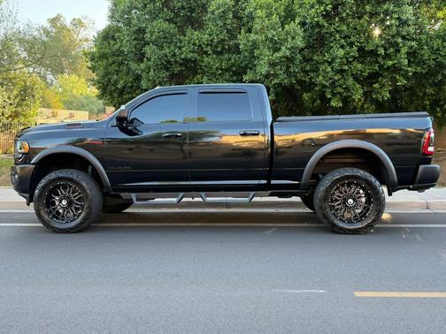 Diamond Black Crystal Pearlcoat 2021 RAM 2500 Power Wagon