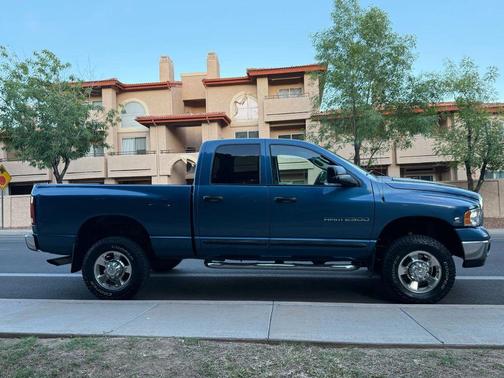 2005 Dodge Ram 2500 SLT Quad Cab