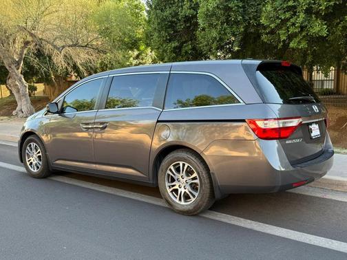 Polished Metal Metallic 2013 Honda Odyssey EX-L