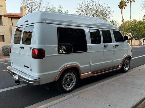 2000 Dodge Ram 1500 Van