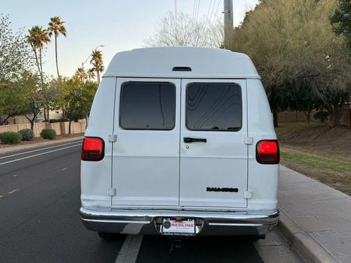 2000 Dodge Ram 1500 Van