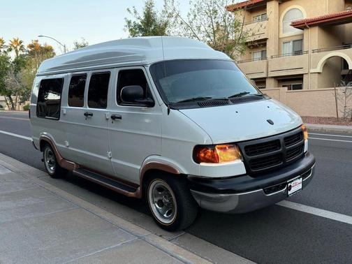 2000 Dodge Ram 1500 Van