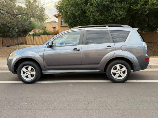 2009 Mitsubishi Outlander ES