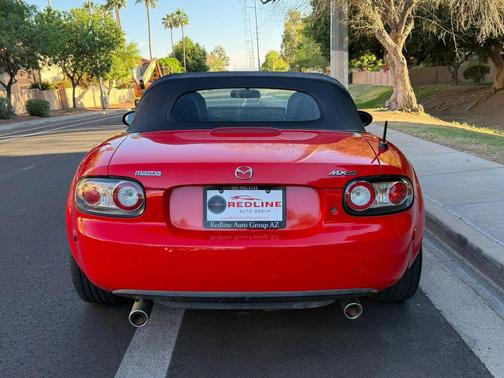 2006 Mazda MX-5 Miata Convertible 2D